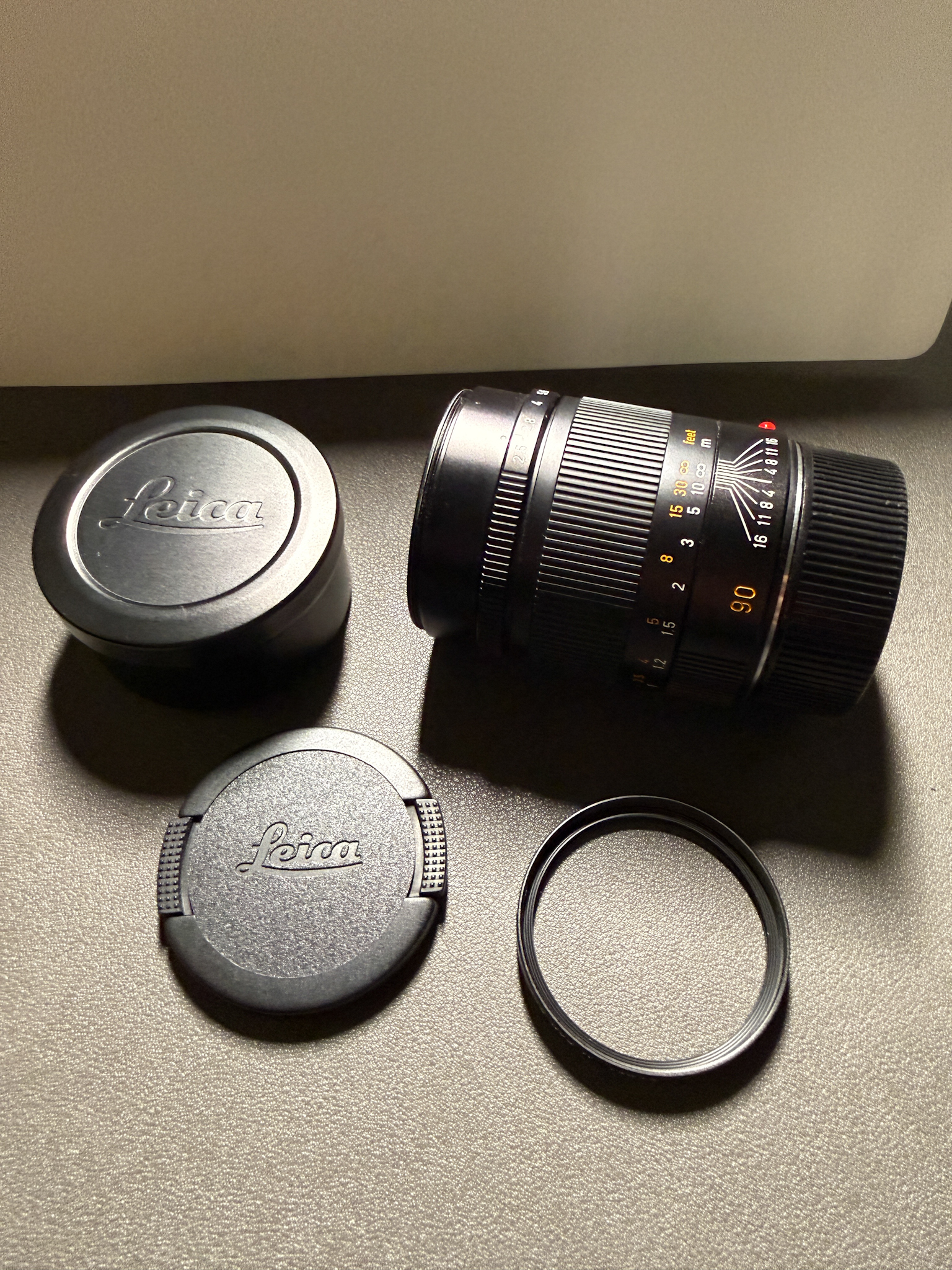 Leica 90mm f/2.5 Summarit-M [11646] for sale on Aperture.market