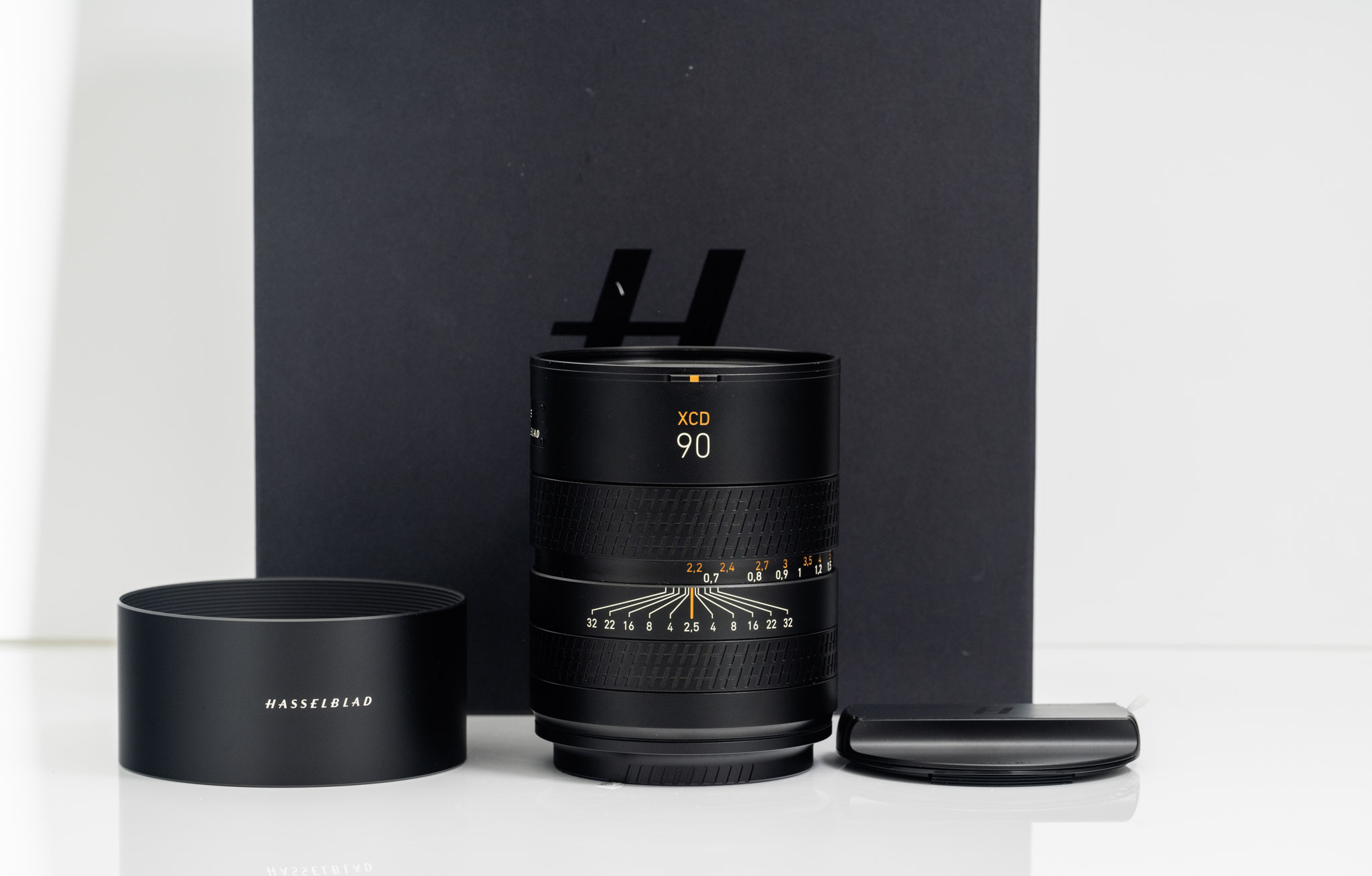 Hasselblad XCD 90mm f/2.5 V Lens for sale on Aperture.market
