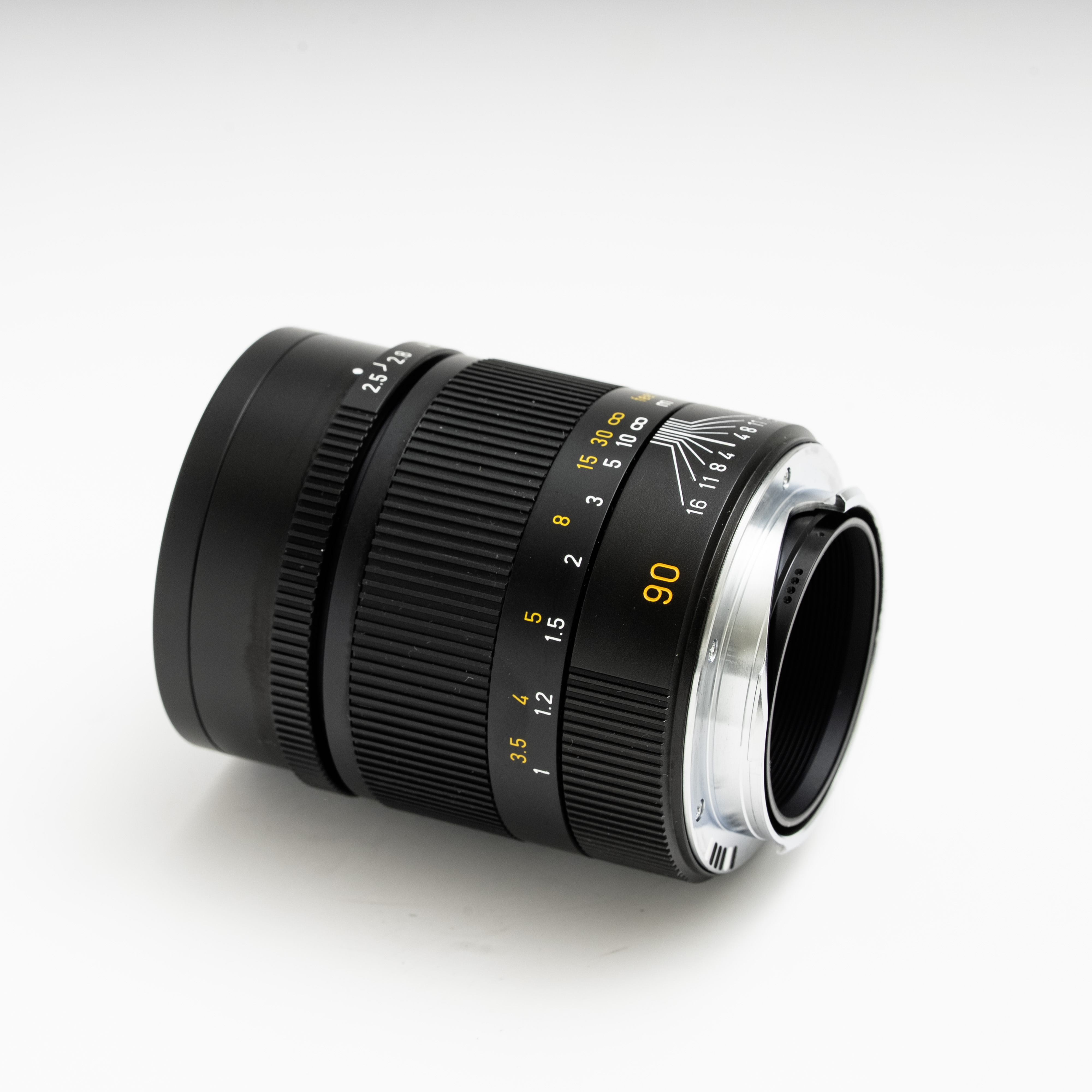 Leica Summarit-M 90mm f/2.5 Black Lens for sale on Aperture.market